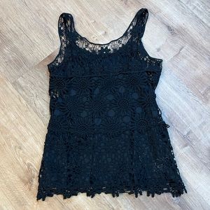 NWT - Daisy Crochet Tank